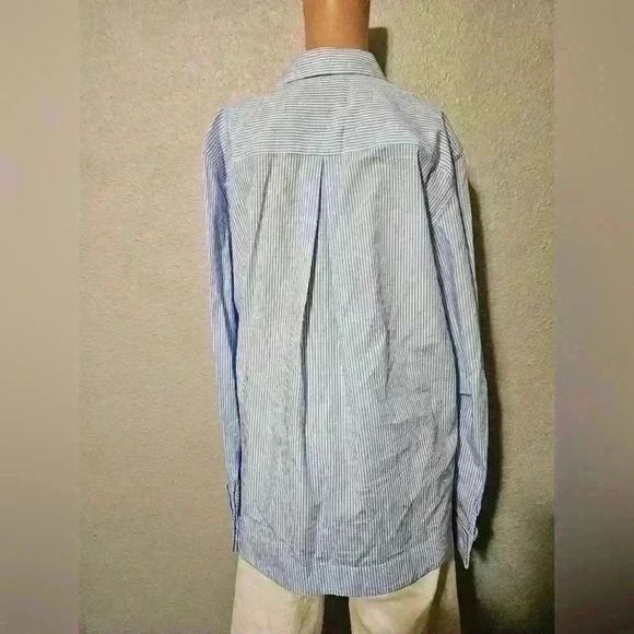 We-ar4 Button Up - Picture 5 of 6